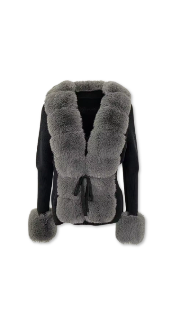 Winter-Couture Strickjacke