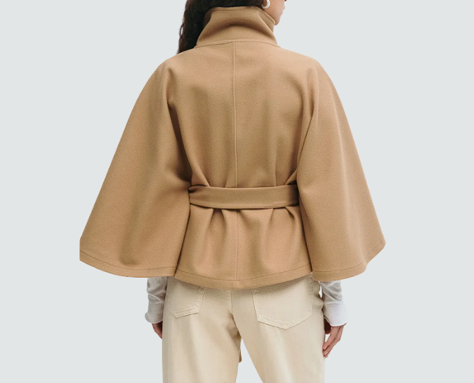 Elegante Jacke mit Gürtel