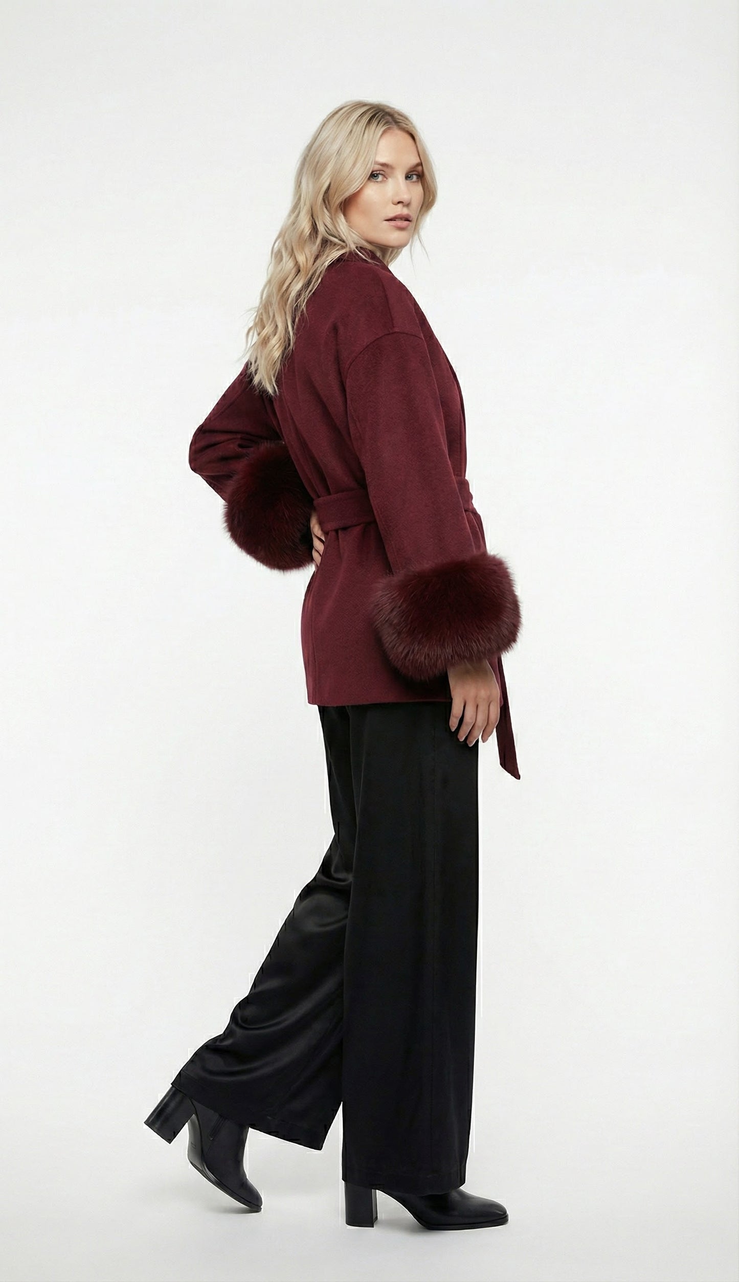 Wollmantel mit Kunstfell