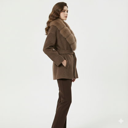 Pelzmantel mit Taillengürtel