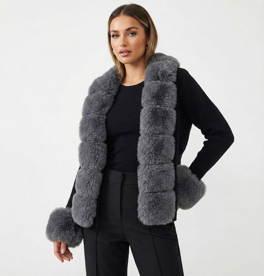 Winter-Couture Strickjacke