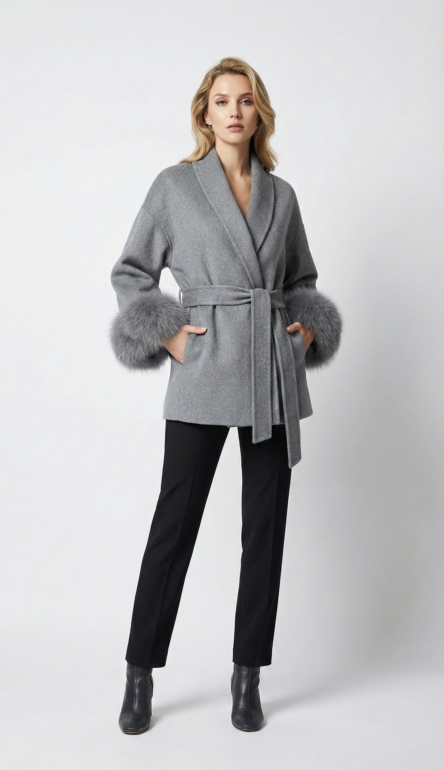 Wollmantel mit Kunstfell
