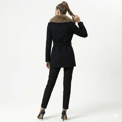 Pelzmantel mit Taillengürtel