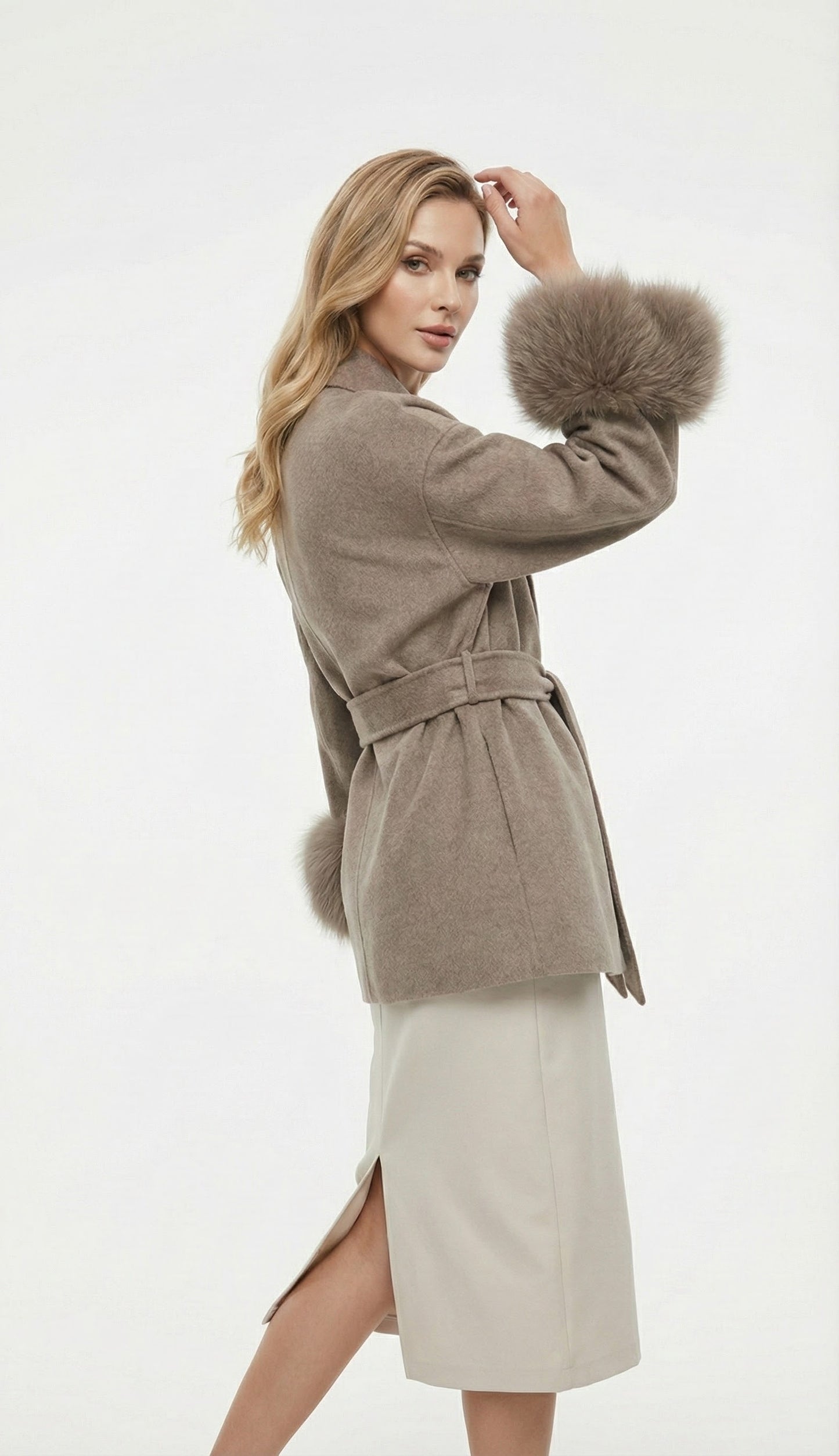 Wollmantel mit Kunstfell