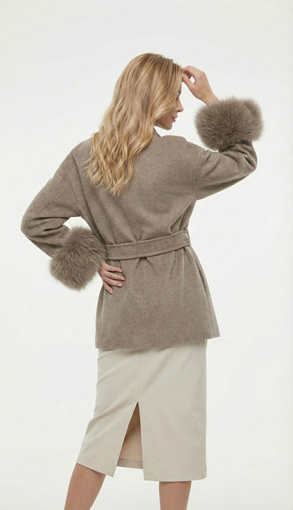 Wollmantel mit Kunstfell