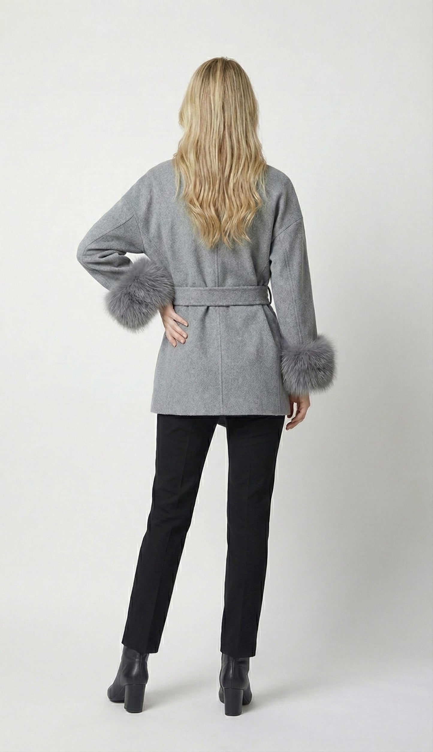 Wollmantel mit Kunstfell