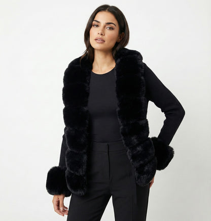 Winter-Couture Strickjacke