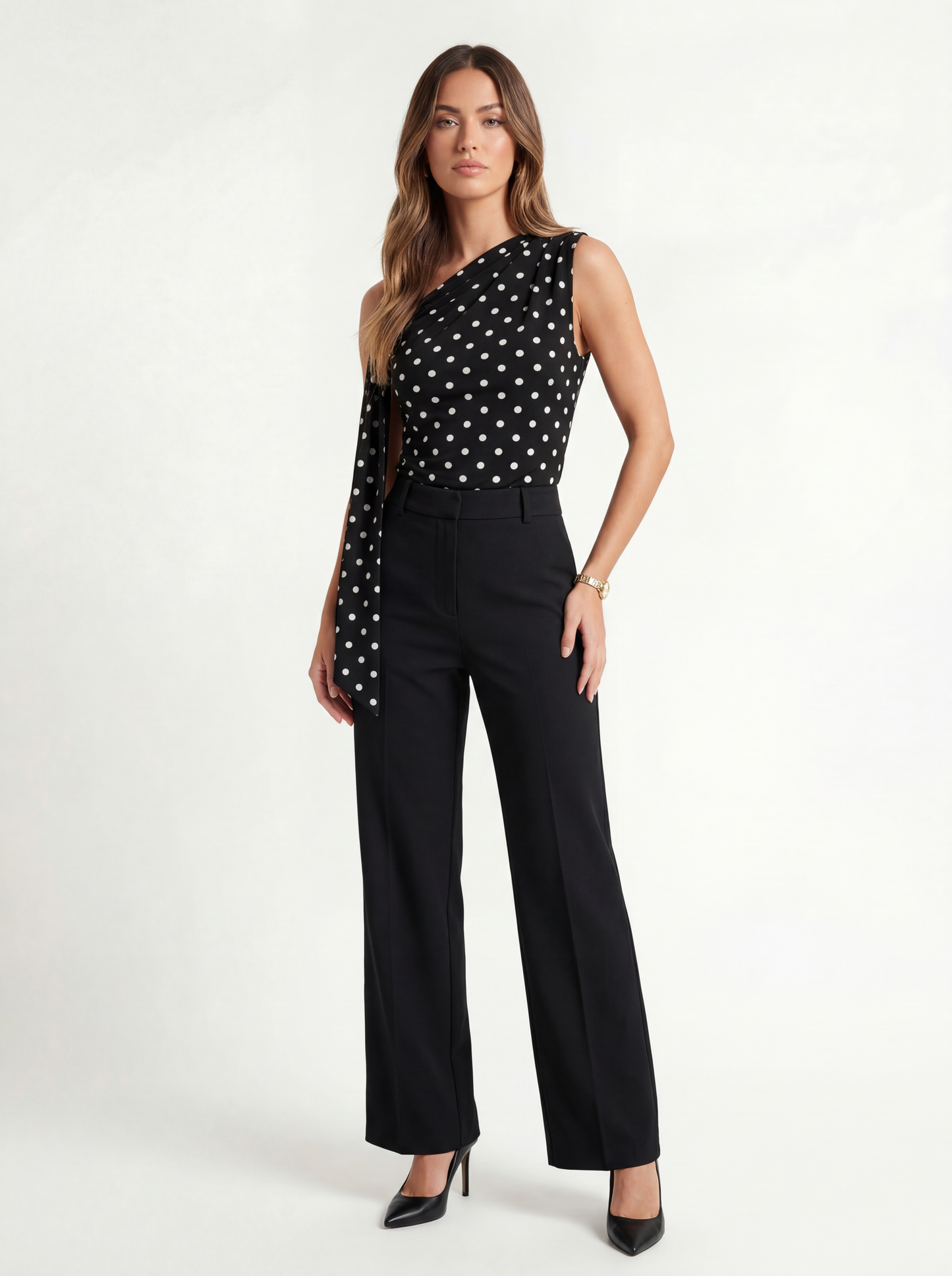 One-Shoulder Top mit Punkten